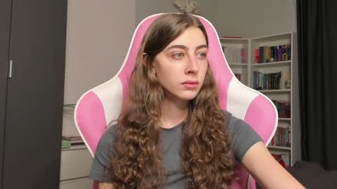 Snapshot of prettysomething chatting on 05-16-26, 05:37 Sophie next stream will be at Monday i will wait you guys online show from 05-16-26, 05:37