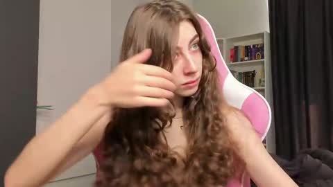 Snapshot of prettysomething chatting on 05-18-26, 06:30 Sophie next stream will be at Monday i will wait you guys online show from 05-18-26, 06:30