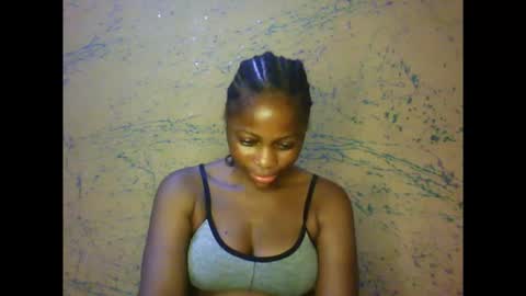 Snapshot of prettyxxpac chatting on 02-14-26, 12:35 prettyxxpac online show from 02-14-26, 12:35