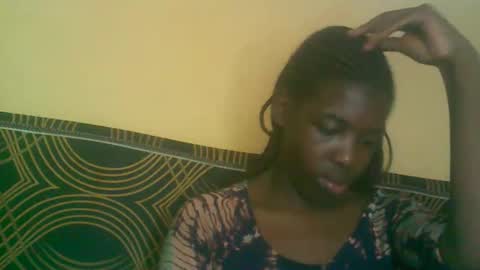 prettyzuzu online show from 10-27-25, 06:28