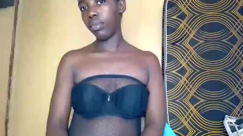 prettyzuzu online show from 11-07-25, 08:03