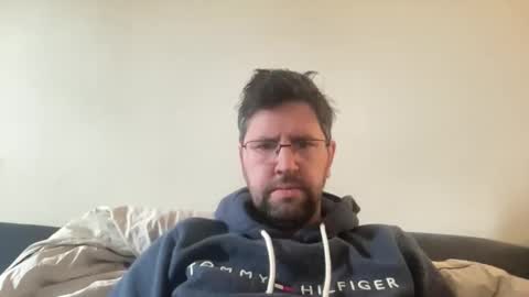 Snapshot of previewh chatting on 03-17-26, 09:23 PreviewH online show from 03-17-26, 09:23