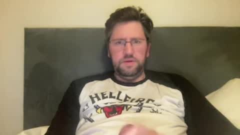 Snapshot of previewh chatting on 04-22-26, 09:27 PreviewH online show from 04-22-26, 09:27