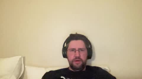 Snapshot of previewh chatting on 05-15-26, 08:49 PreviewH online show from 05-15-26, 08:49