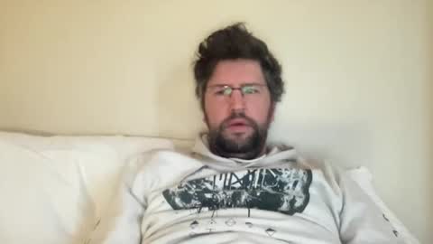Snapshot of previewh chatting on 05-17-26, 06:44 PreviewH online show from 05-17-26, 06:44