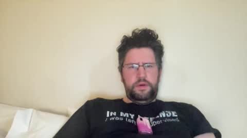 Snapshot of previewh chatting on 05-19-26, 06:47 PreviewH online show from 05-19-26, 06:47