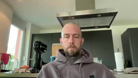 prfessor online show from 04-18-26, 08:29