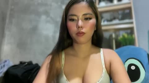 Snapshot of pricelessbeautyxxx chatting on 06-10-26, 06:07 TINA online show from 06-10-26, 06:07