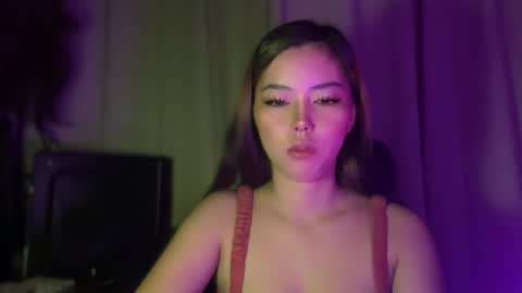 Snapshot of pricelessbeautyxxx chatting on 07-10-26, 12:04 TINA online show from 07-10-26, 12:04