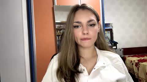 Snapshot of pricillahoinacki chatting on 11-18-25, 08:13 Amelia online show from 11-18-25, 08:13