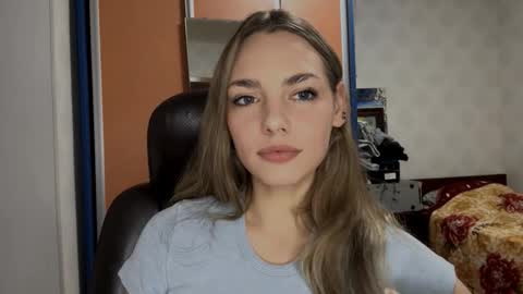 Snapshot of pricillahoinacki chatting on 11-26-25, 07:37 Amelia online show from 11-26-25, 07:37