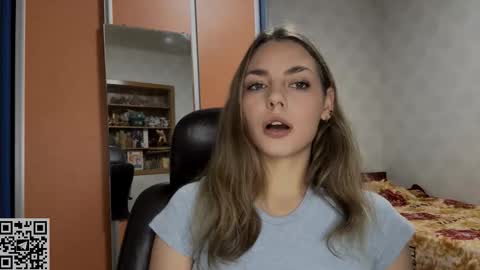 Snapshot of pricillahoinacki chatting on 11-29-25, 04:10 Amelia online show from 11-29-25, 04:10