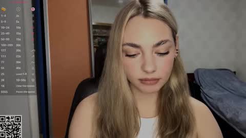 Snapshot of pricillahoinacki chatting on 12-18-25, 06:58 Amelia online show from 12-18-25, 06:58