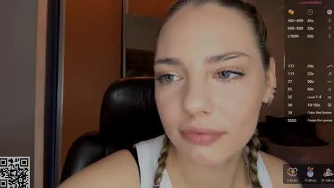 Snapshot of pricillahoinacki chatting on 01-06-26, 07:06 Amelia online show from 01-06-26, 07:06