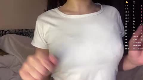 Amelia online show from 06-19-26, 12:09