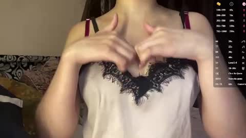 Amelia online show from 06-25-26, 10:42
