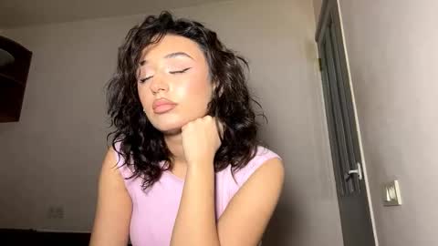 Snapshot of pricillalivsey chatting on 12-18-25, 02:23 Sofi online show from 12-18-25, 02:23