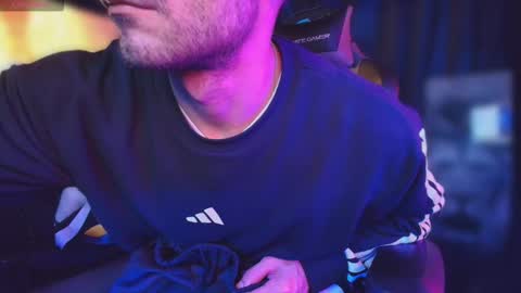 Snapshot of pridelgtbi chatting on 10-01-25, 10:54 pridelgtbi online show from 10-01-25, 10:54