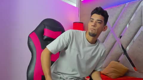 prince_arthur77 online show from 11-28-25, 01:58