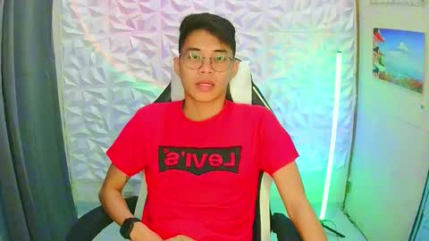 Snapshot of prince_harrison chatting on 11-13-25, 06:40 prince_harrison online show from 11-13-25, 06:40