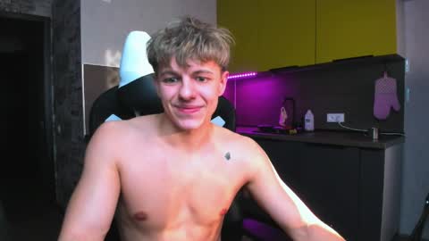 Snapshot of prince_nik chatting on 04-21-26, 04:01 prince online show from 04-21-26, 04:01