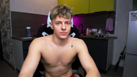 Snapshot of prince_nik chatting on 04-25-26, 05:43 prince online show from 04-25-26, 05:43