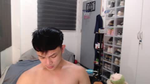 Snapshot of princeadrianx chatting on 04-16-26, 02:51 Prince Adrian online show from 04-16-26, 02:51