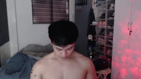 Snapshot of princeadrianx chatting on 05-06-26, 05:35 Prince Adrian online show from 05-06-26, 05:35