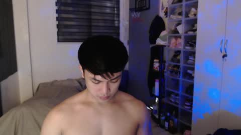 Snapshot of princeadrianx chatting on 05-20-26, 08:31 Prince Adrian online show from 05-20-26, 08:31
