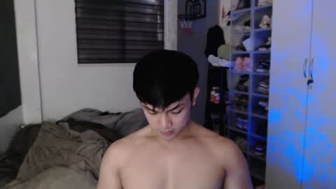 Snapshot of princeadrianx chatting on 05-27-26, 07:27 Prince Adrian online show from 05-27-26, 07:27