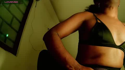 Snapshot of princess_beautifull chatting on 07-15-26, 01:05 princess_beautifull online show from 07-15-26, 01:05