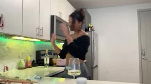 Cece  NEXT LIVESTREAM -- DEC. 4th  7 PM CST online show from 11-05-25, 07:25