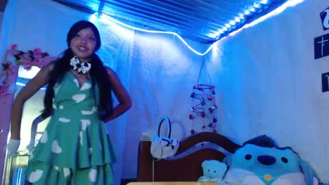  Elia  online show from 10-15-25, 11:05