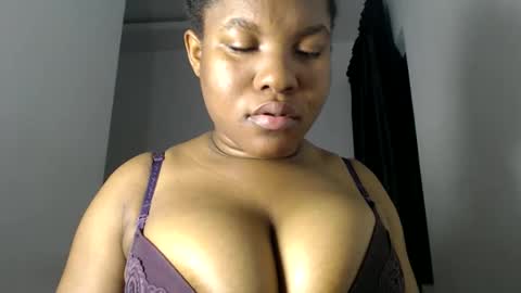Karina online show from 05-18-26, 04:51