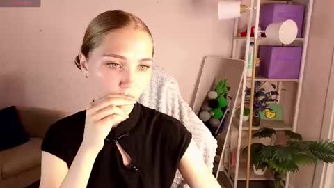 Lily online show from 07-25-26, 01:15