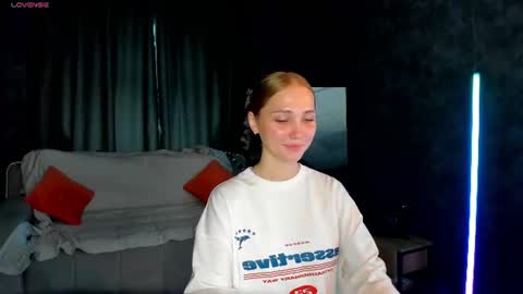 Lily online show from 07-29-26, 01:15