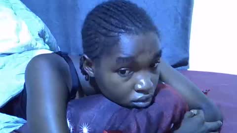 princess_scovia online show from 11-25-25, 04:01