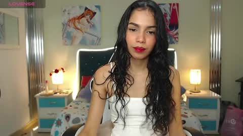 Snapshot of princess_skinny18 chatting on 04-17-26, 12:35 princess_skinny18 online show from 04-17-26, 12:35