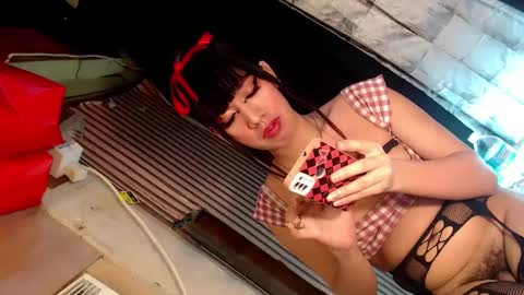Snapshot of princess_thea123 chatting on 12-14-24, 09:45 My Love online show from 12-14-24, 09:45