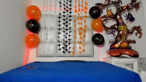 princess_tokyo_ online show from 10-06-25, 05:27