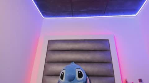 princess_tokyo_ online show from 11-27-25, 04:47