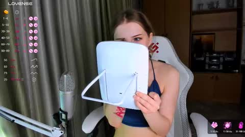 Snapshot of princessaalicc chatting on 12-04-25, 01:42 princessaalicc online show from 12-04-25, 01:42