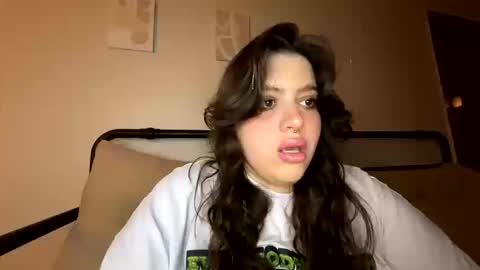 princessviccxo online show from 10-15-25, 05:07