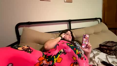 Snapshot of princesslaylaa chatting on 02-11-26, 06:29 princessviccxo online show from 02-11-26, 06:29