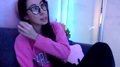 Snapshot of princesspinkypie444 chatting on 12-15-25, 02:49 PrincessPinky444 online show from 12-15-25, 02:49