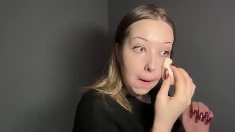 Poly online show from 01-13-26, 11:04