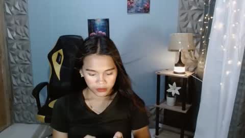 Snapshot of princessrynn chatting on 11-20-25, 09:31 princessrynn online show from 11-20-25, 09:31