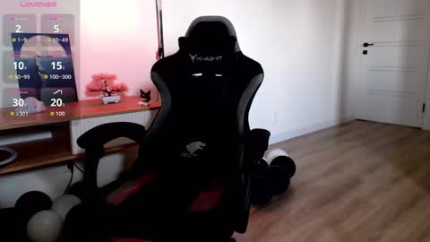 Snapshot of princessshy___ chatting on 09-09-25, 12:26 18 y.o online show from 09-09-25, 12:26