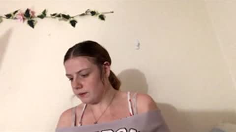 princesssnowflk84 online show from 05-03-26, 08:15