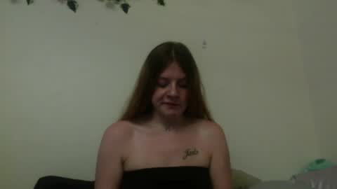 Snapshot of princesssnowflk84 chatting on 07-08-26, 01:21 princesssnowflk84 online show from 07-08-26, 01:21
